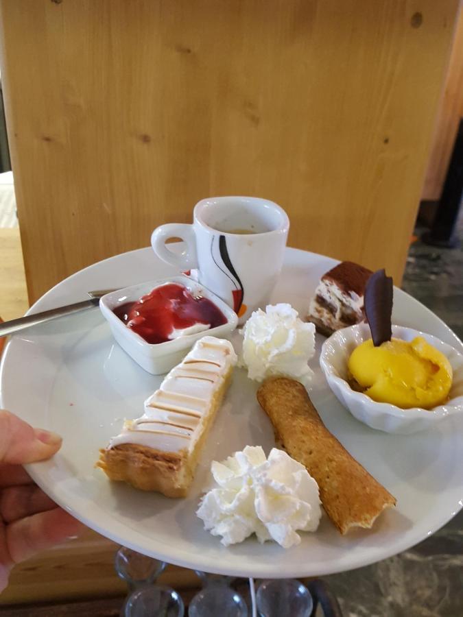 Hotel Restaurant Glaizette LʼArgentière-la-Bessée المظهر الخارجي الصورة