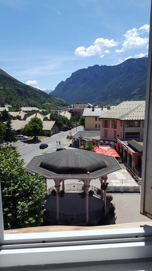 Hotel Restaurant Glaizette LʼArgentière-la-Bessée المظهر الخارجي الصورة