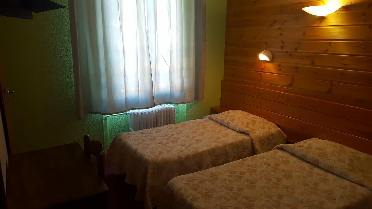 Hotel Restaurant Glaizette LʼArgentière-la-Bessée المظهر الخارجي الصورة
